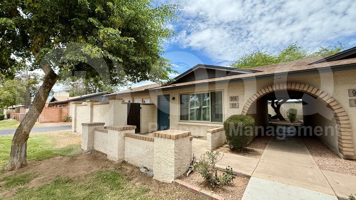 906 W Malibu Dr - Photo 2 of 15