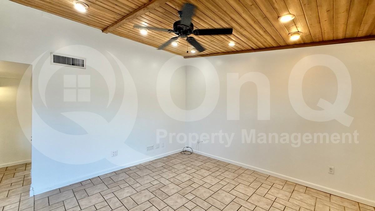 906 W Malibu Dr - Photo 6 of 15