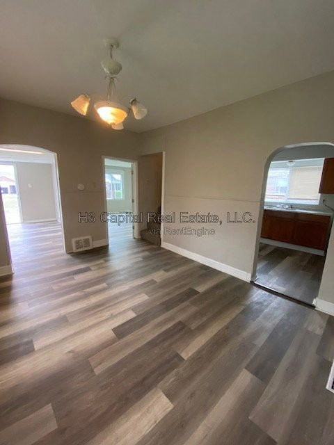 1715 Edwardsville Rd - Photo 5 of 20