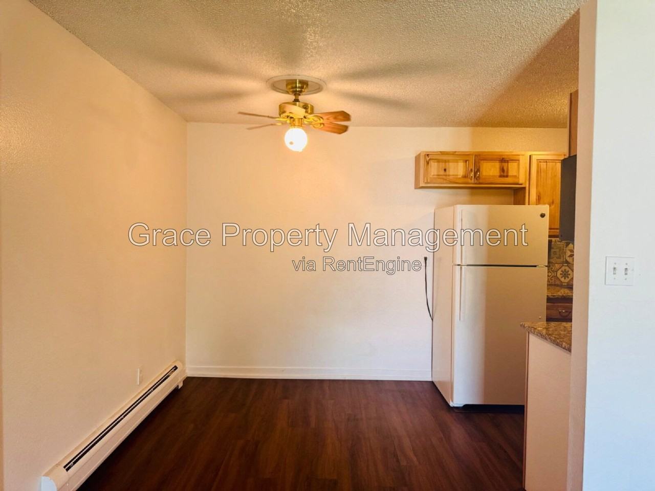 501 Golden Cir #201 - Photo 4 of 33
