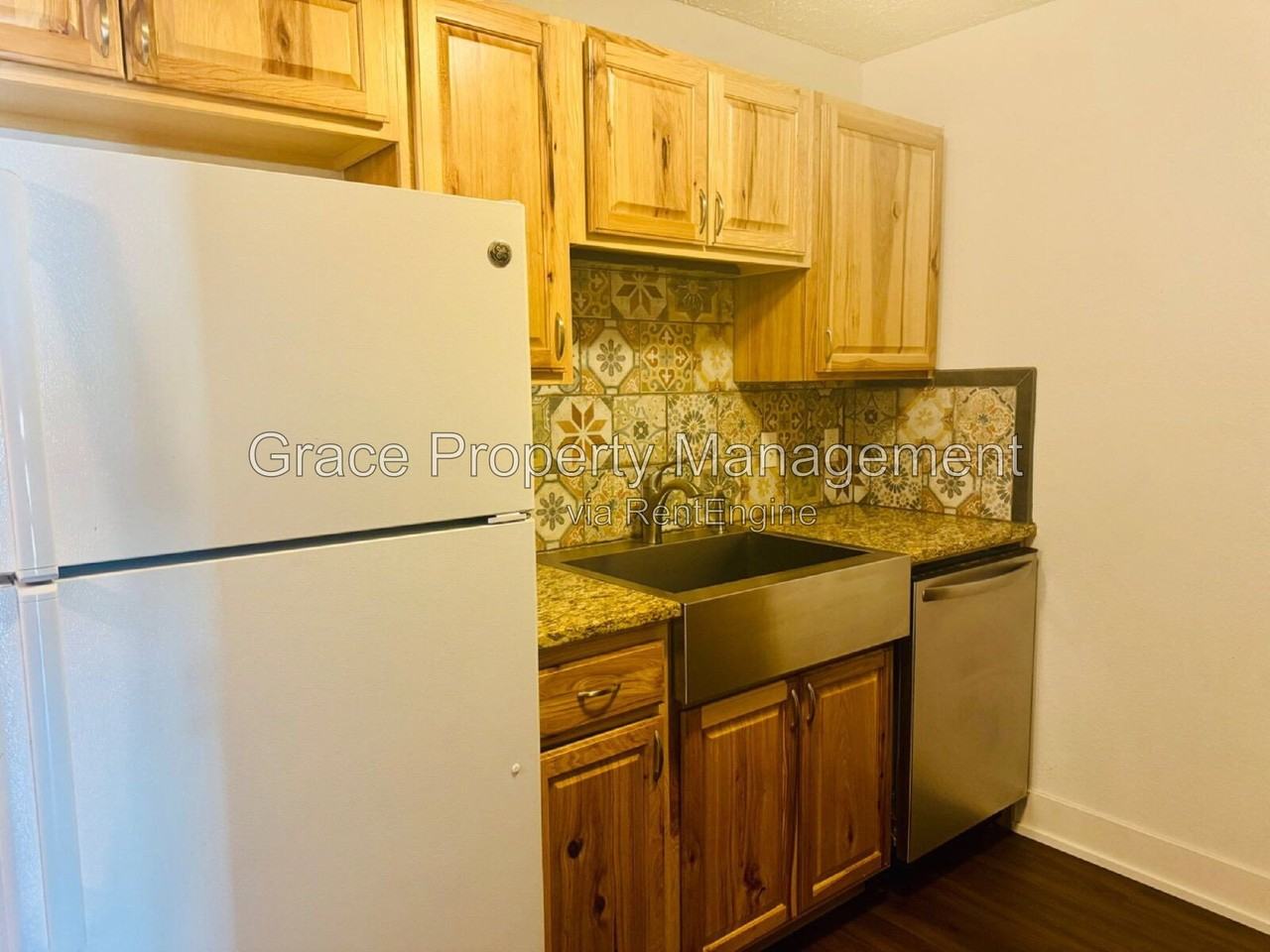 501 Golden Cir #201 - Photo 6 of 33