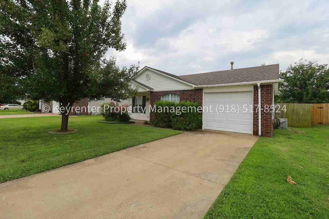 14906 E 89th Pl N - Photo 2 of 36