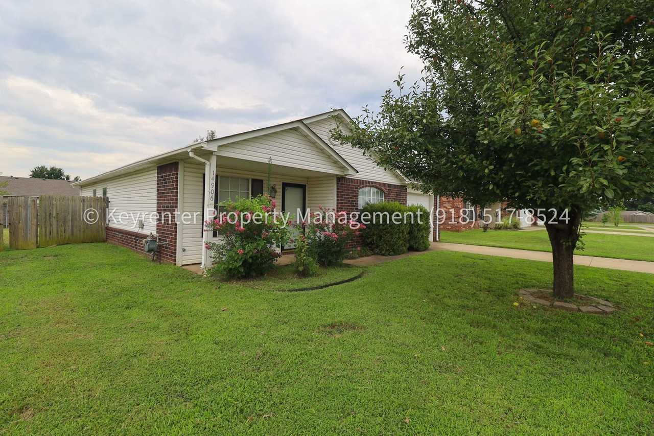 14906 E 89th Pl N - Photo 3 of 36