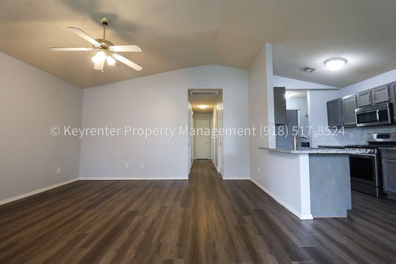 14906 E 89th Pl N - Photo 4 of 36