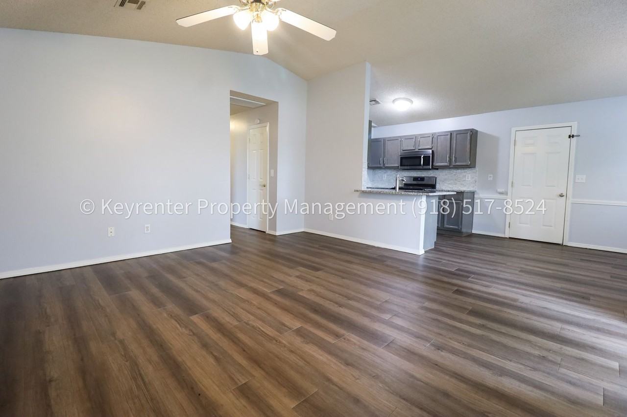 14906 E 89th Pl N - Photo 7 of 36