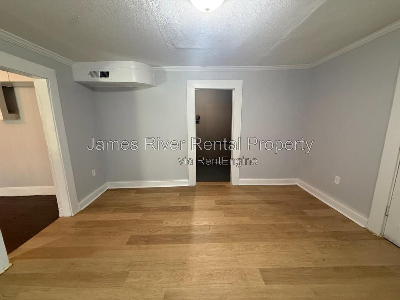 211 Wadsworth St - Photo 2 of 17
