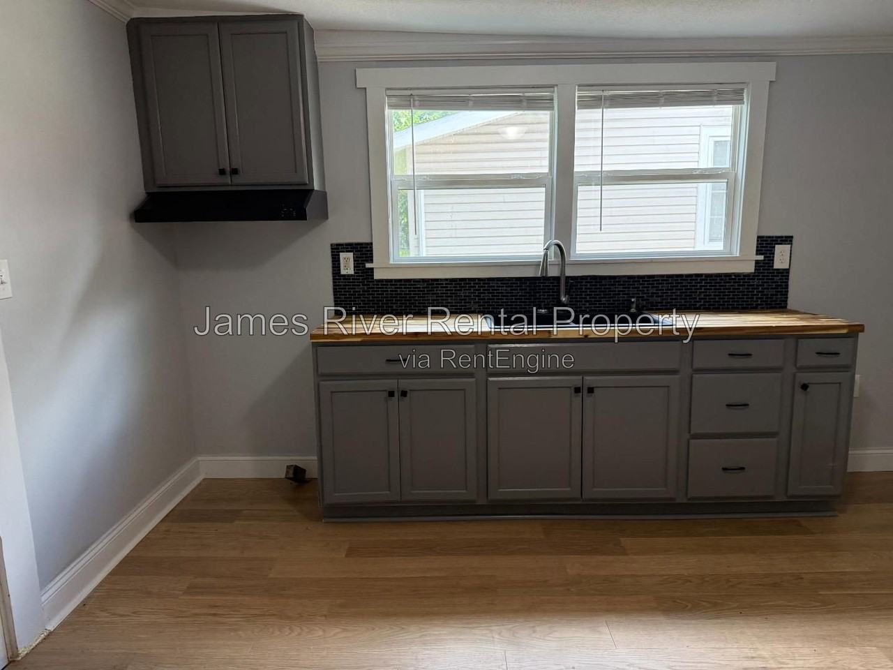 211 Wadsworth St - Photo 4 of 17