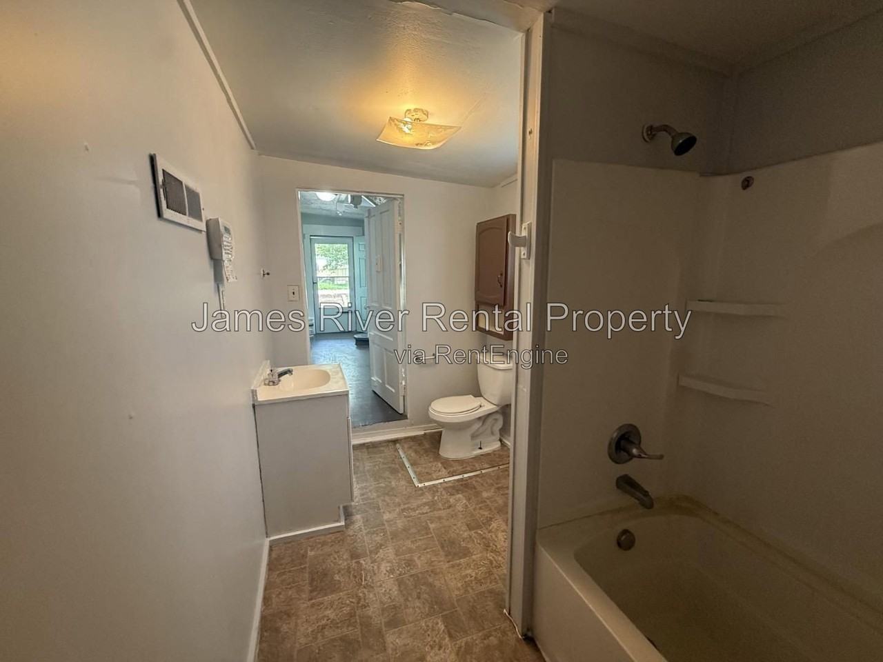 211 Wadsworth St - Photo 6 of 17