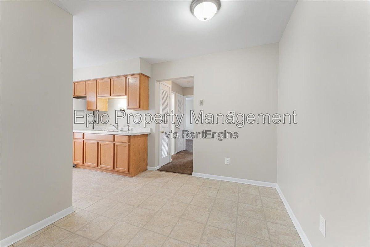 24587 Kelly Rd #6 - Photo 4 of 10