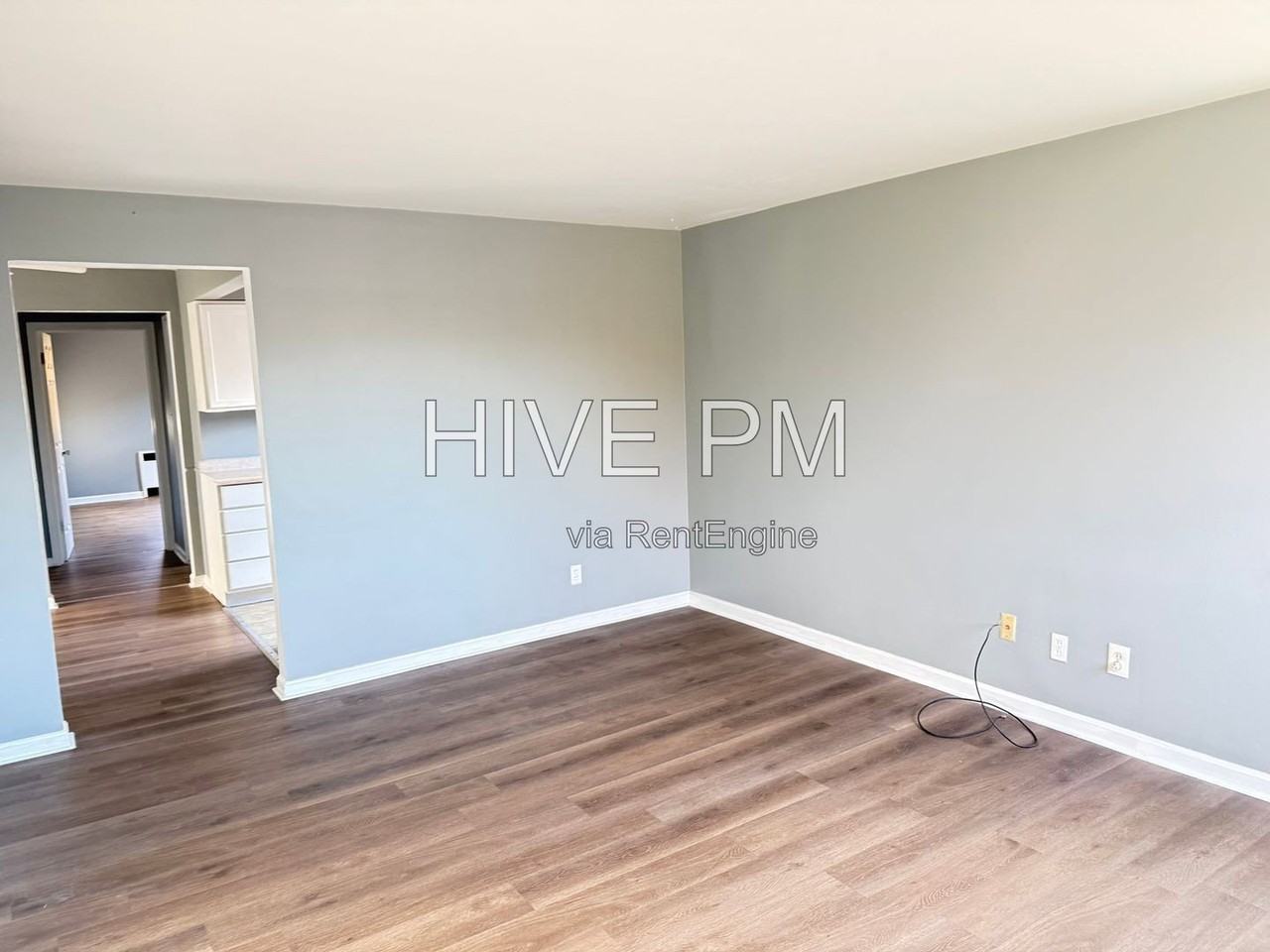 3926 E Gatewood Ln #2 - Photo 5 of 19