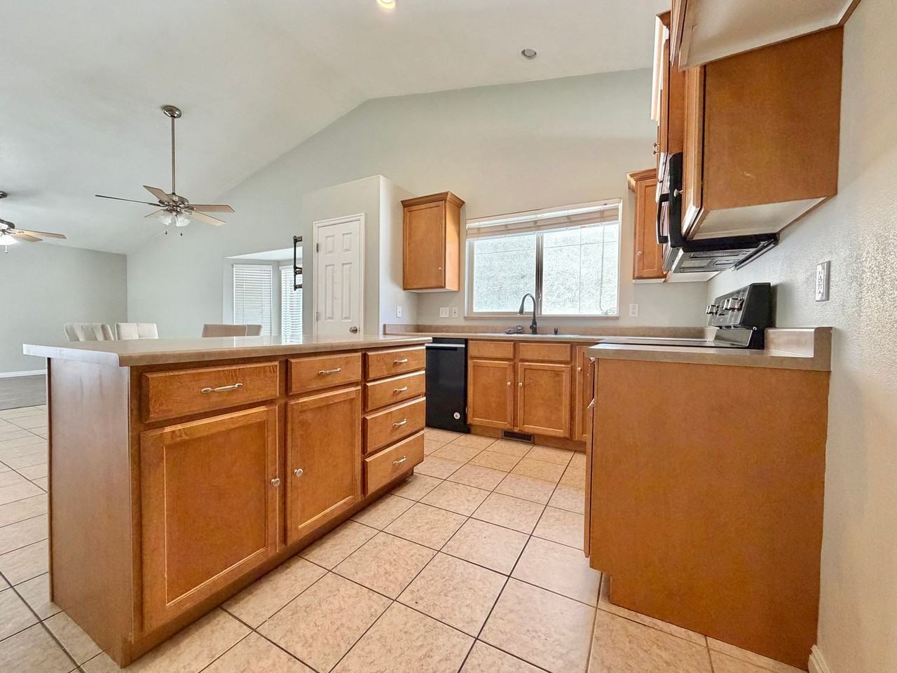 12894 S Cactus Berry Dr - Photo 2 of 24