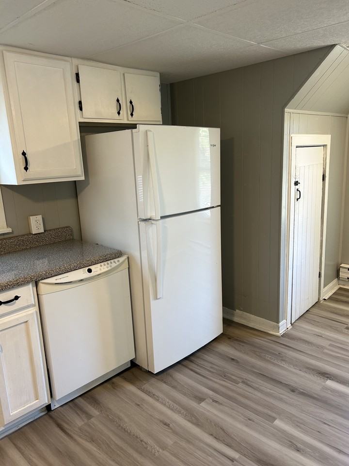 1601 W Main St #3 - Photo 2 of 15