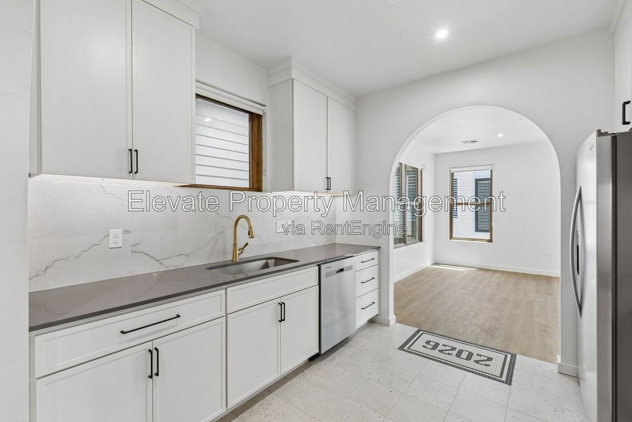 408 Nw 30th St #7B