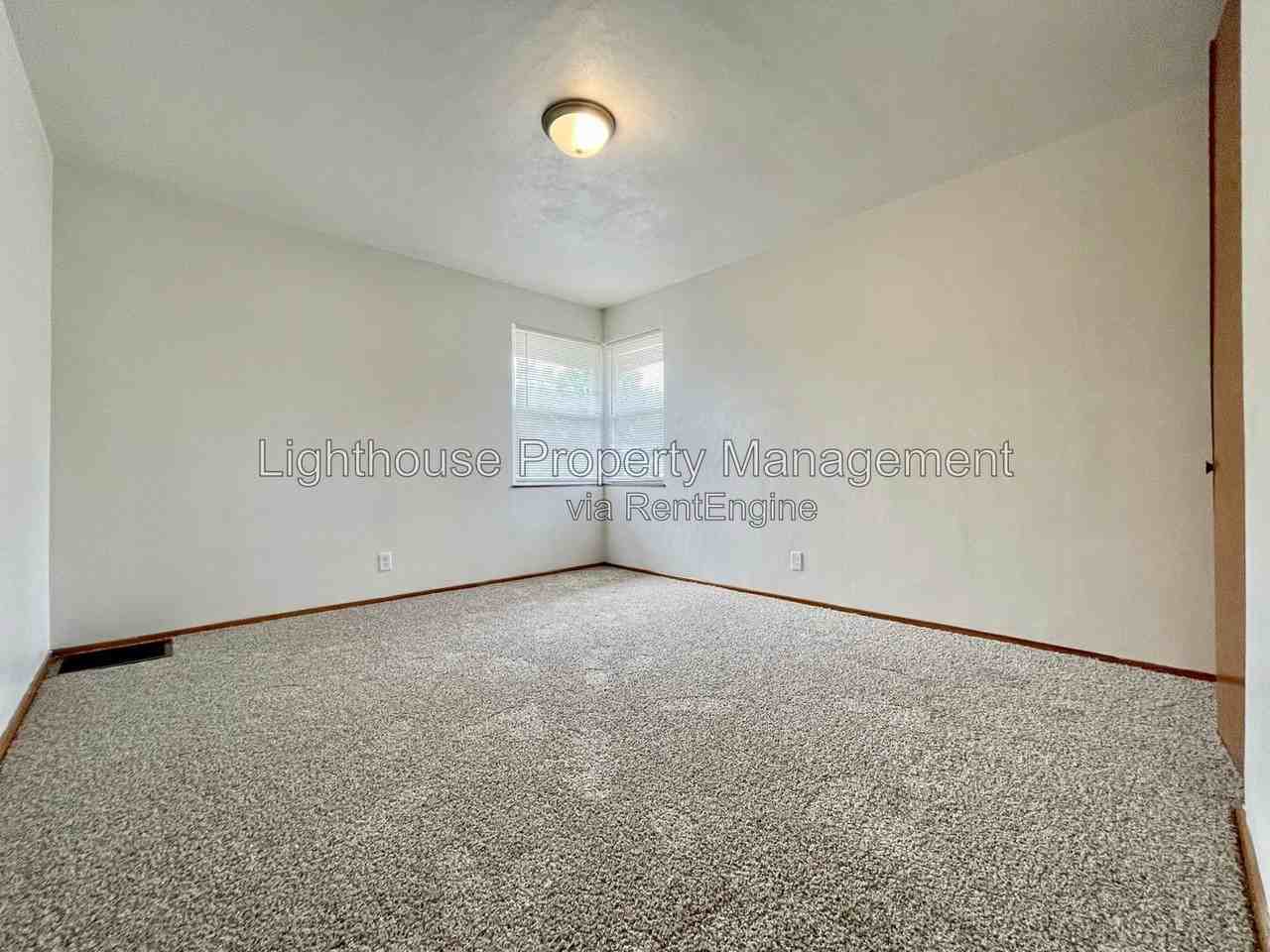 1212 Ottillia St Se #A - Photo 6 of 12