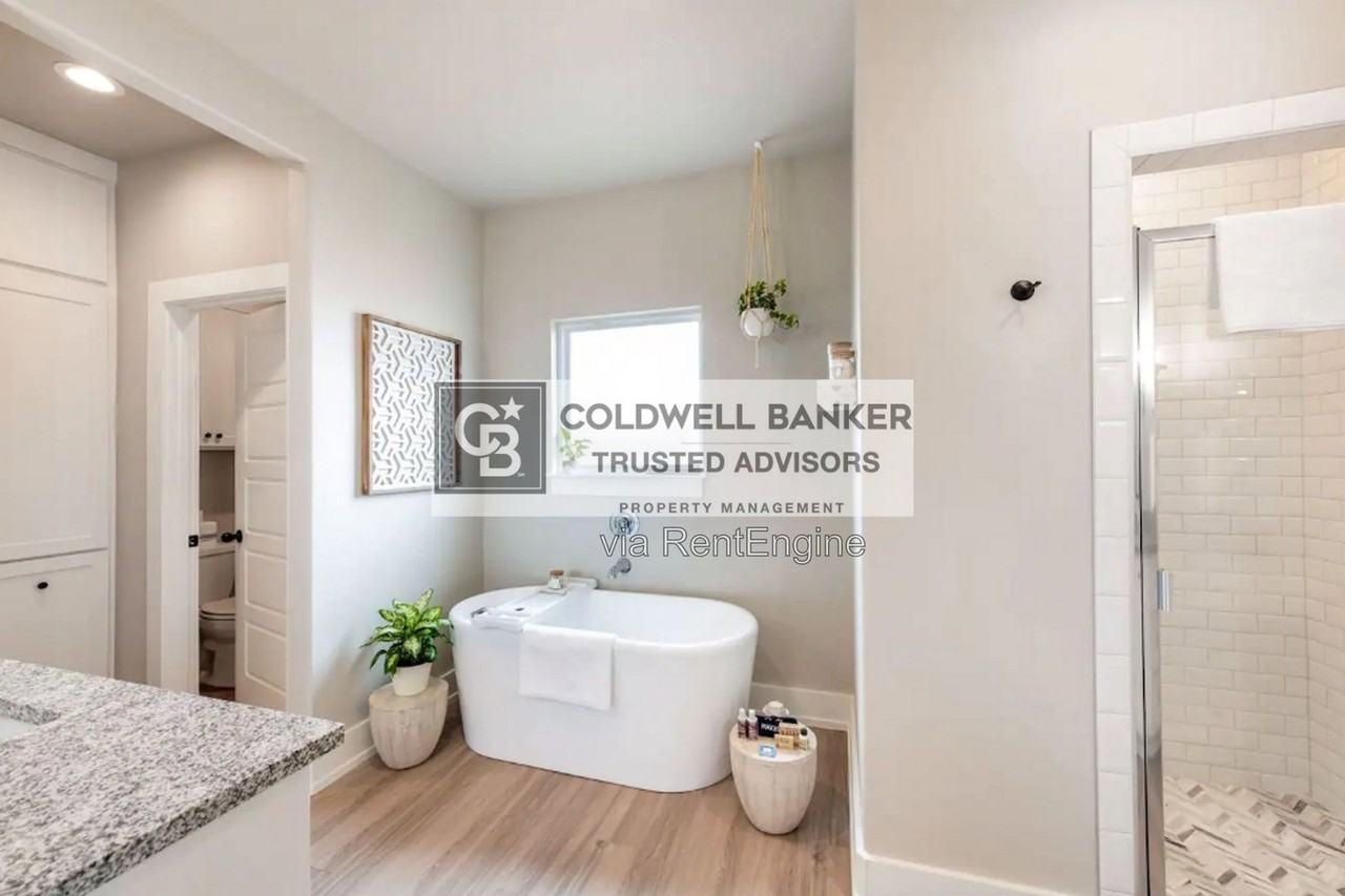 1004 N Fulton Ave - Photo 7 of 13