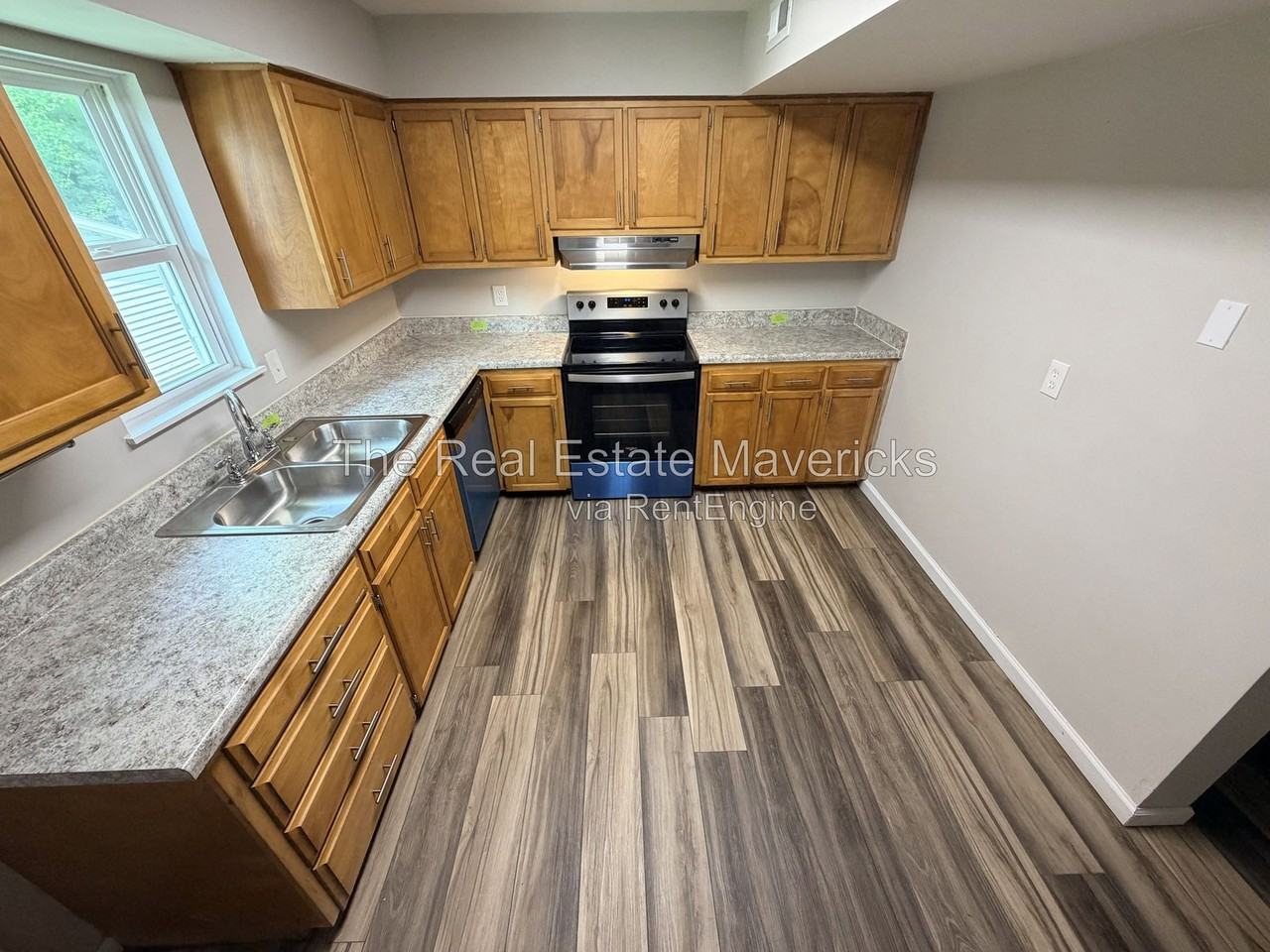 131 Pace Dr #C5 - Photo 3 of 18