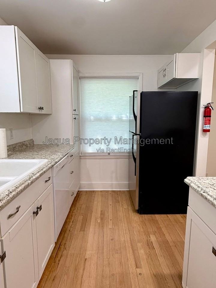 3513 Portage St #1 - Photo 5 of 13