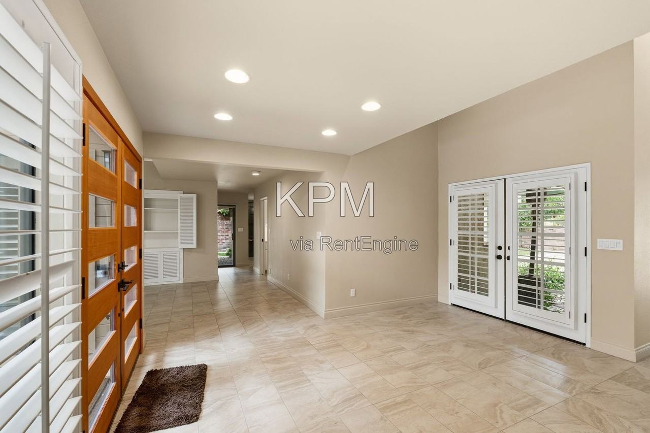 3342 Cove Cir - Photo 7 of 50