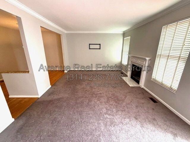 5776 Kingsbury Pl - Photo 4 of 10