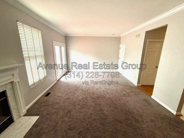 5776 Kingsbury Pl - Photo 5 of 10