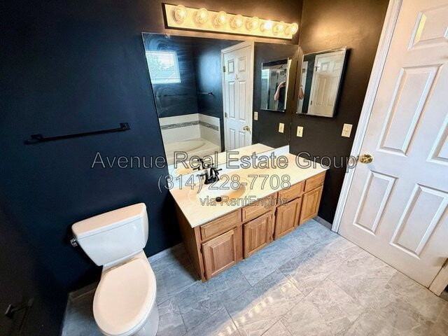 5776 Kingsbury Pl - Photo 7 of 10