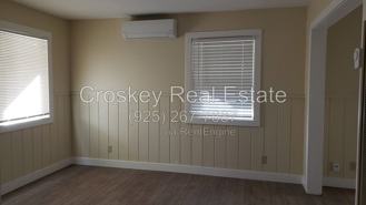 332 W Tregallas Rd - Photo 1 of 1