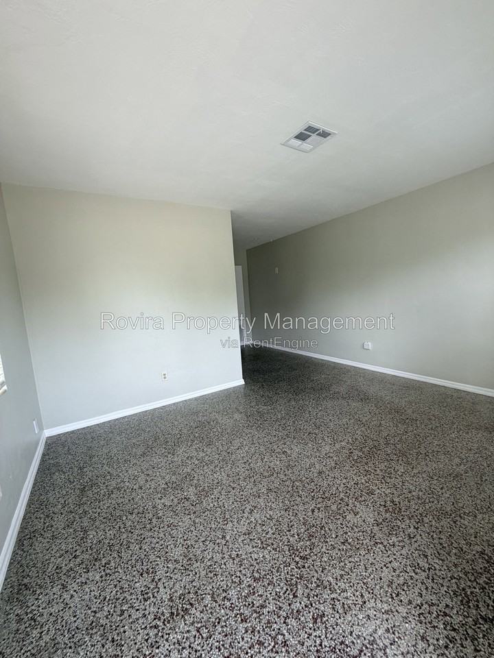 15 W Princeton St #15 - Photo 4 of 10