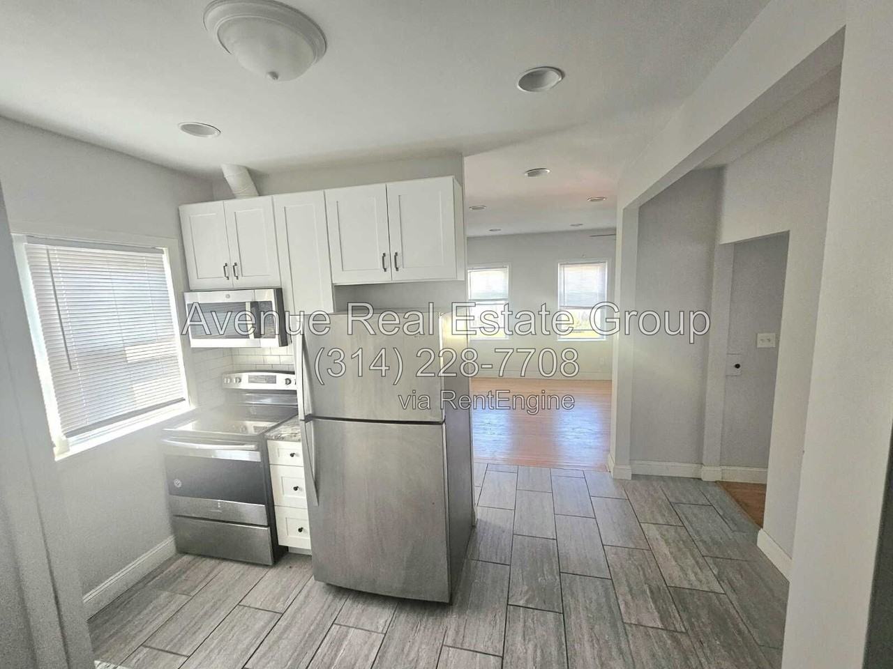 4634 Ray Ave - Photo 4 of 11