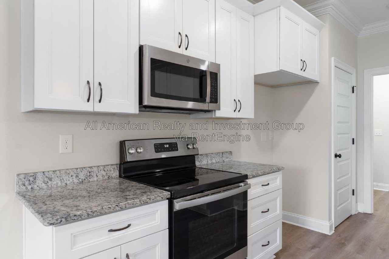 331 Adams Dr - Photo 7 of 27