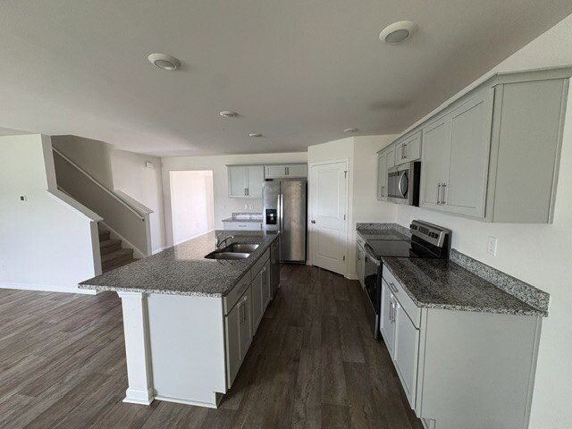 1153 Fowler Dr - Photo 4 of 21