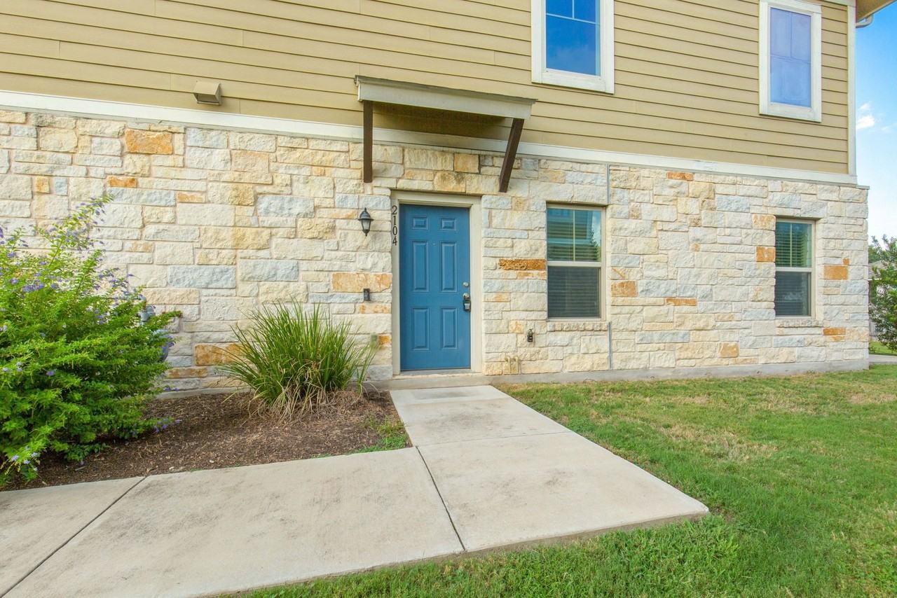 1620 Bryant Dr #2104 - Photo 2 of 25