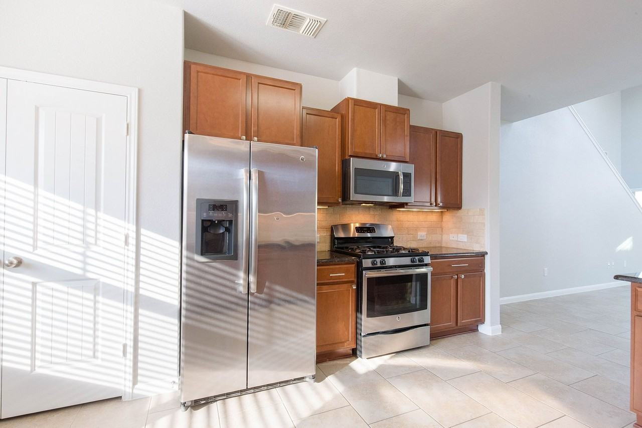 1620 Bryant Dr #2104 - Photo 6 of 25
