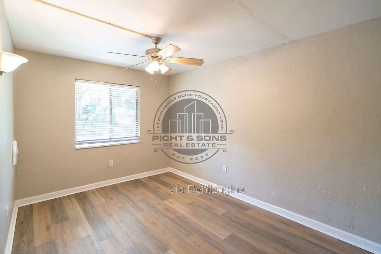 2765 W Tharpe St #225 - Photo 5 of 11