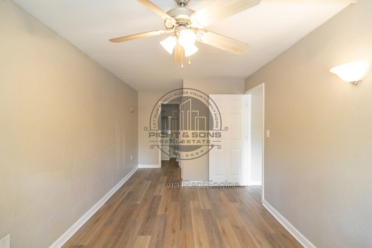 2765 W Tharpe St #225 - Photo 6 of 11