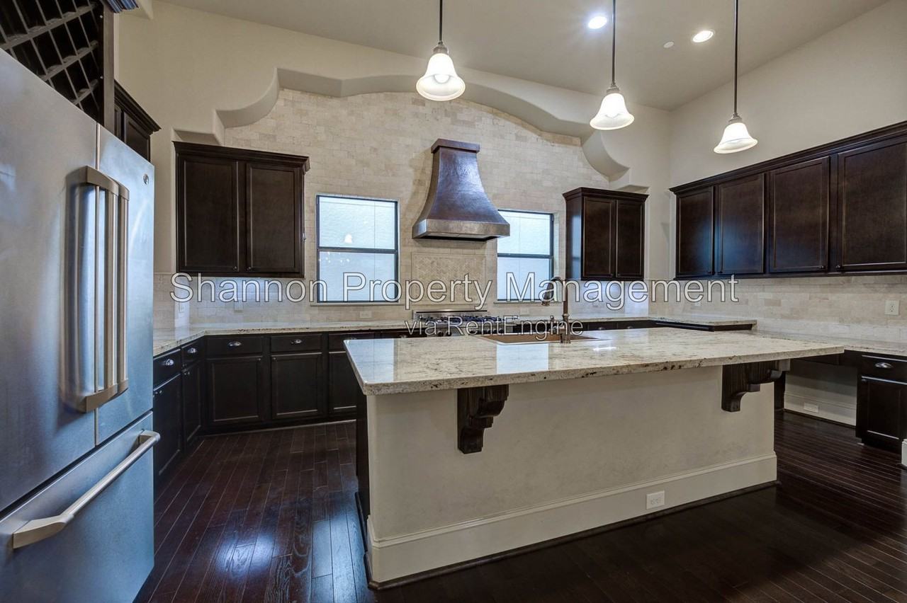 1809 W 24th St - Photo 6 of 24