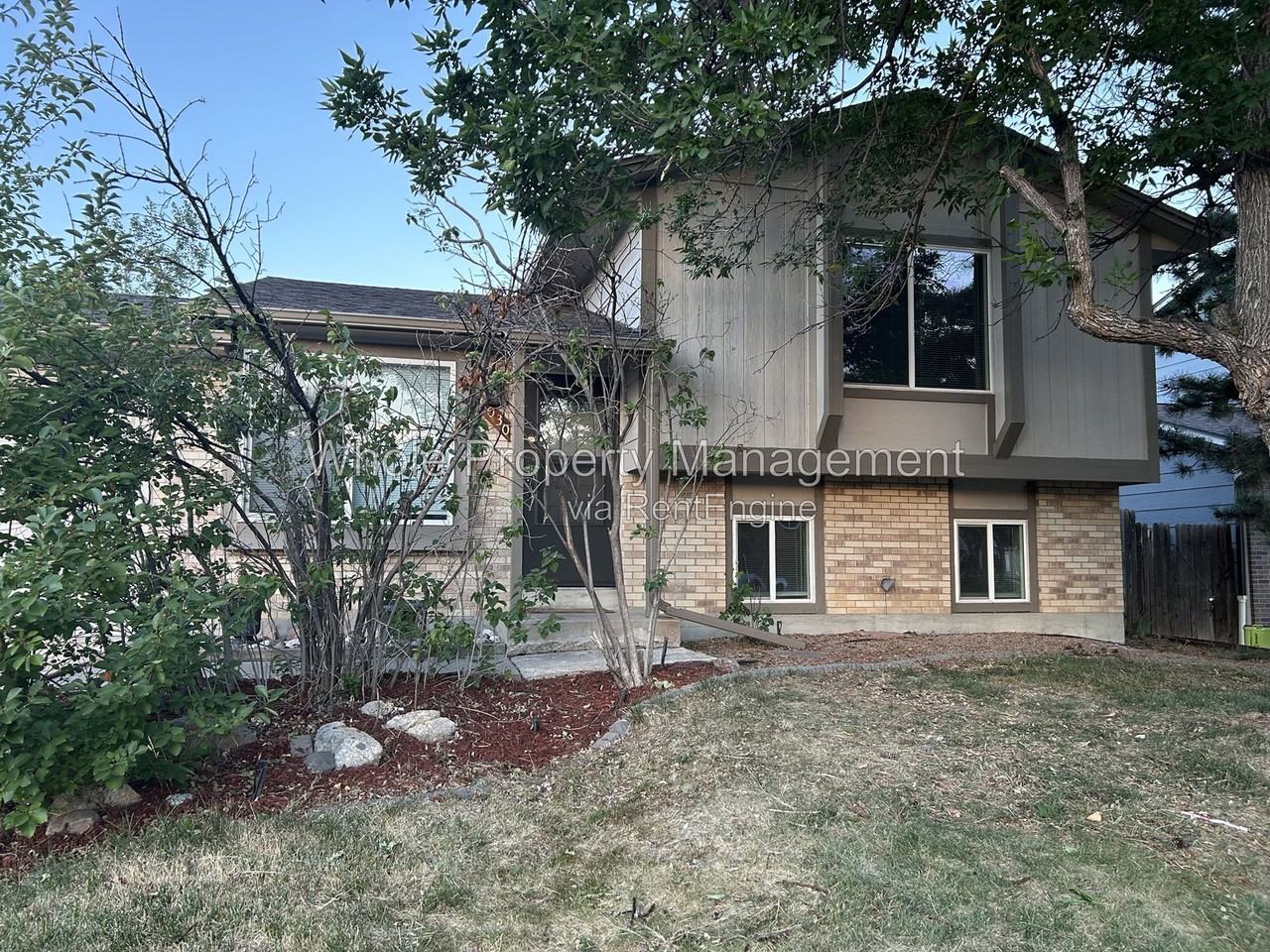 5030 S Independence Ct - Photo 2 of 27
