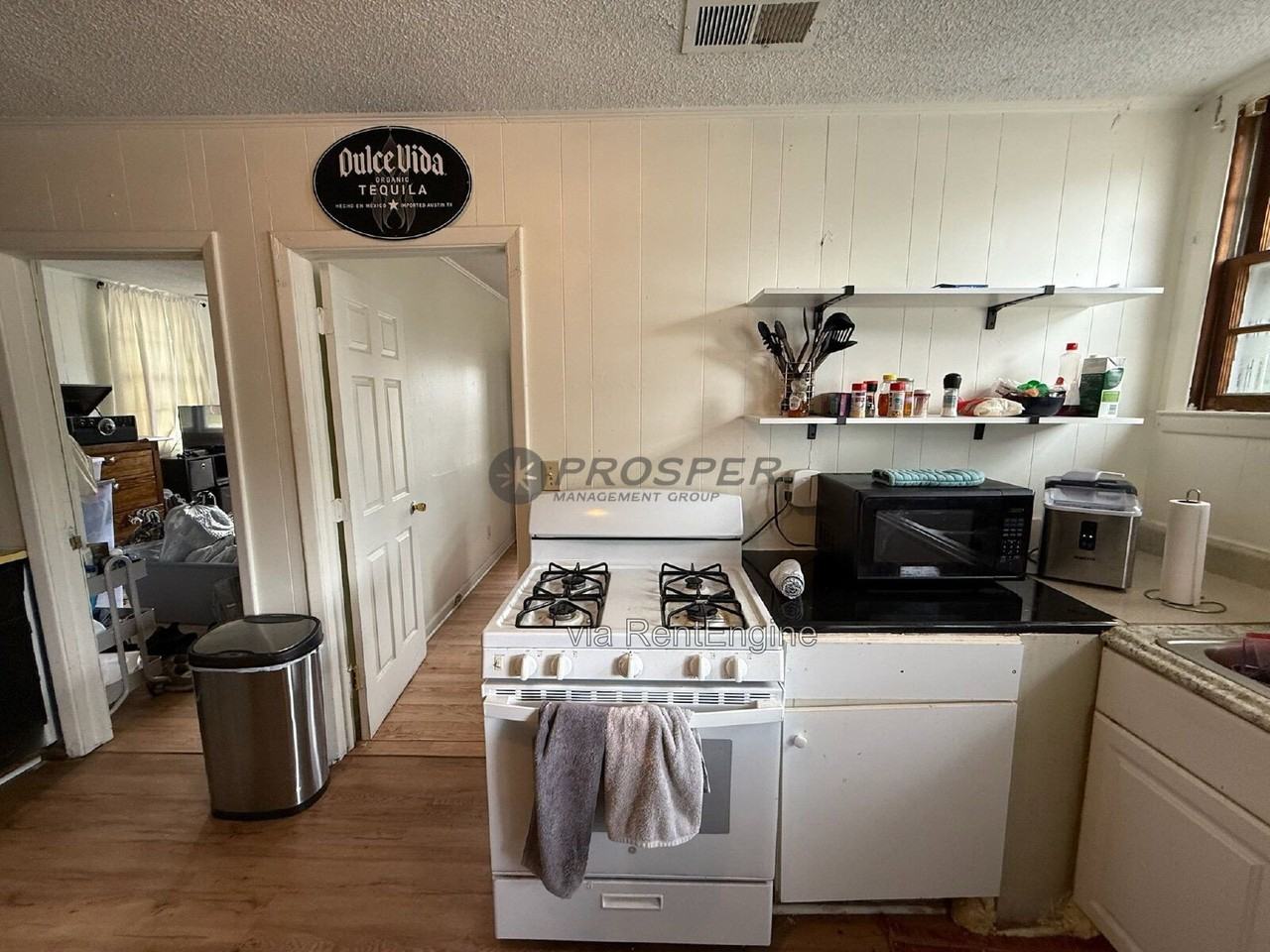 45 Drake St - Photo 6 of 31