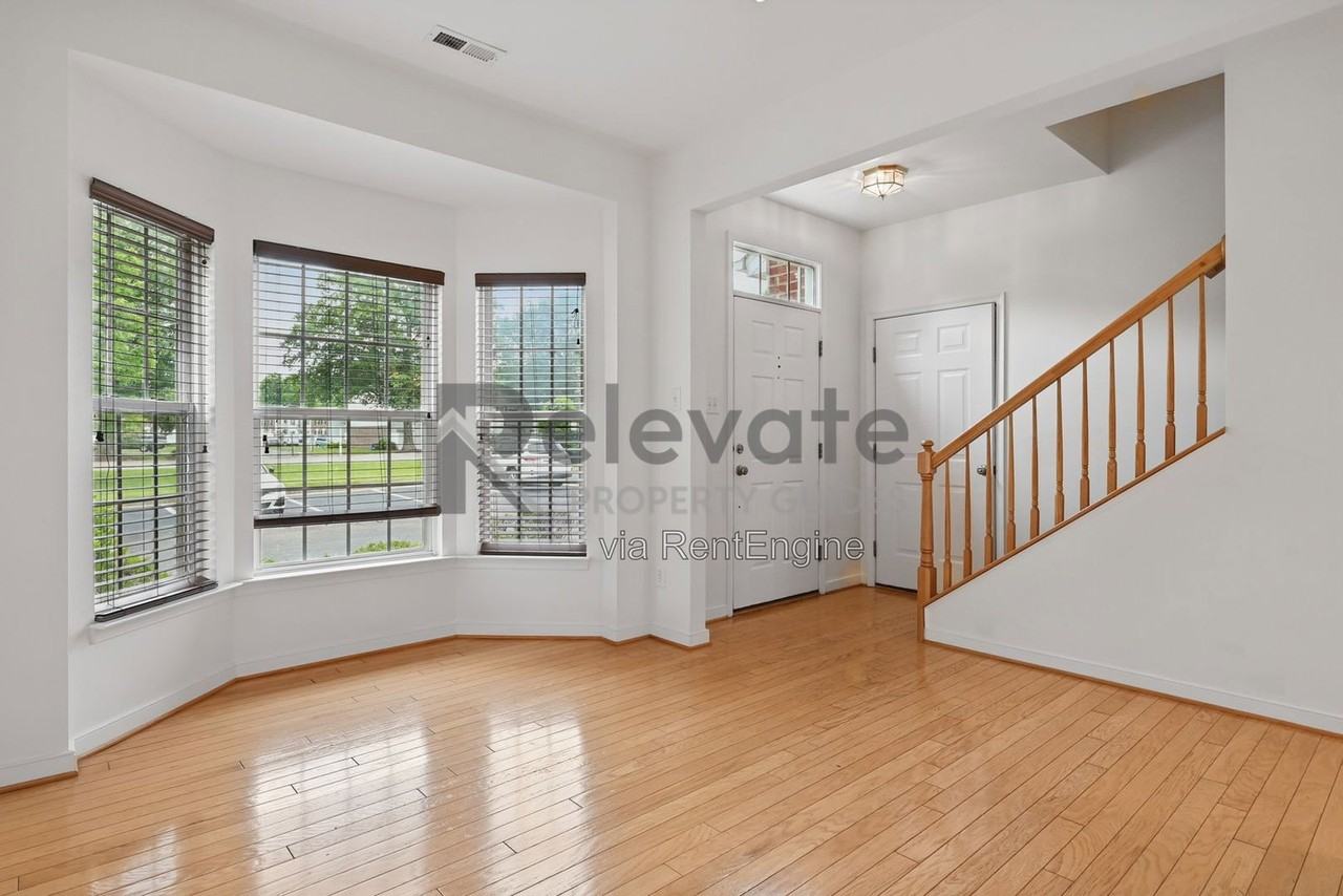 4321 Meredith Creek Dr - Photo 6 of 43