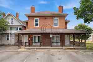featured image of 275 E 16th Ave