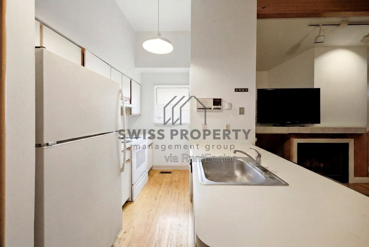 275 E 16th Ave - Photo 6 of 14