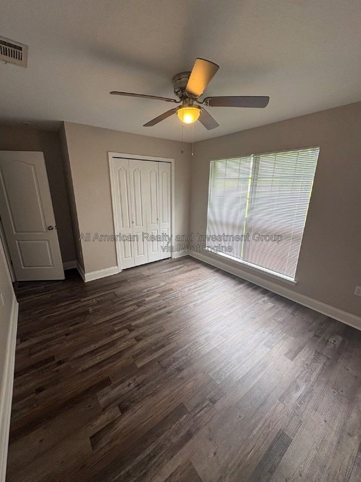 6255 Bullet Dr - Photo 2 of 17