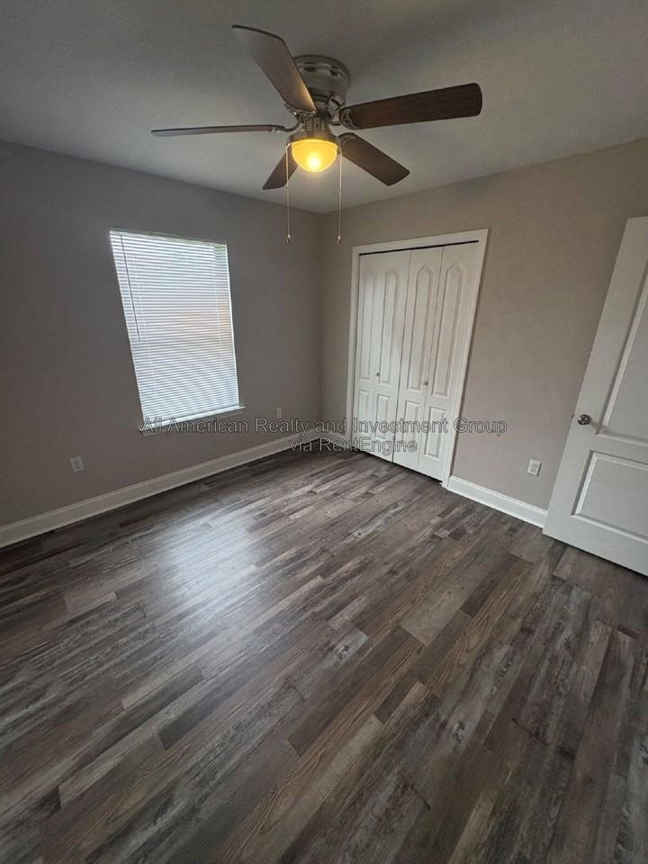 6255 Bullet Dr - Photo 3 of 17