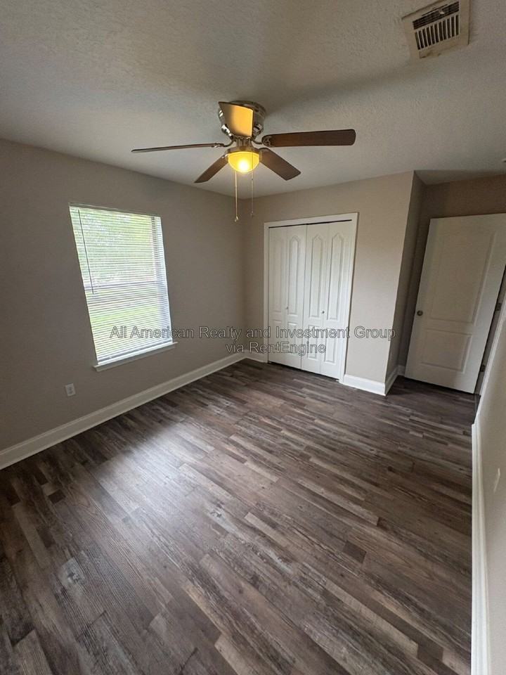 6255 Bullet Dr - Photo 5 of 17