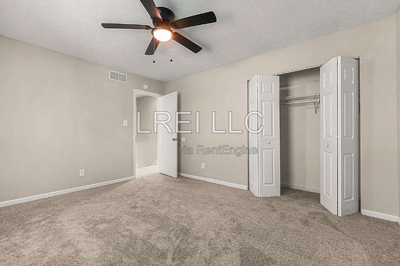 2414 Parkdale Ave - Photo 2 of 17