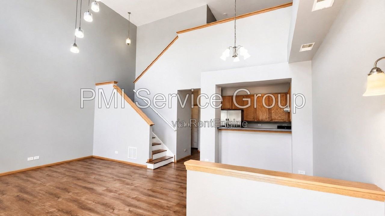 2255 Georgetown Cir - Photo 3 of 20