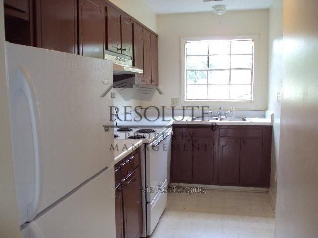 400 Davie Rd #3 - Photo 2 of 7