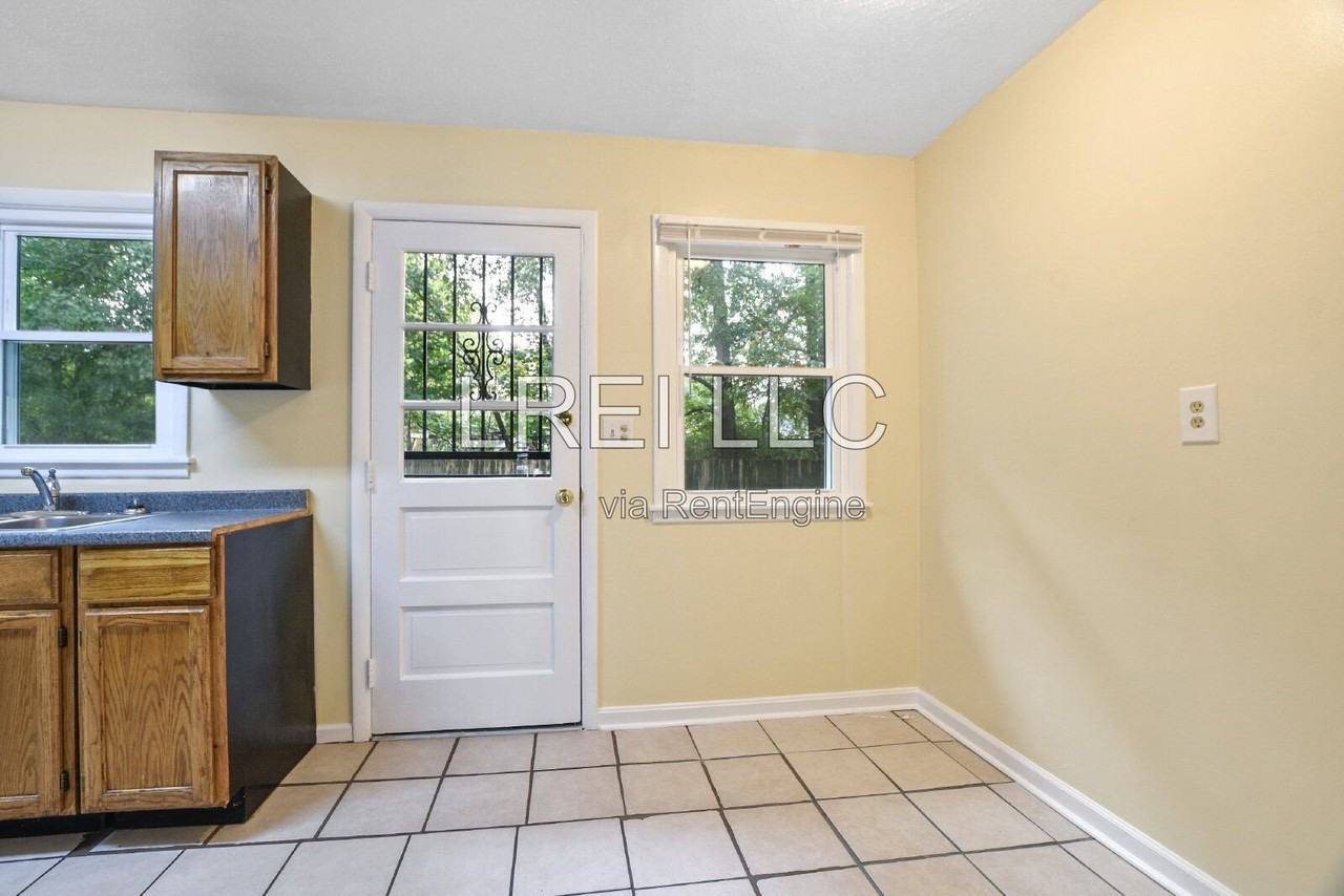 5409 Ailanthus Trl - Photo 7 of 12
