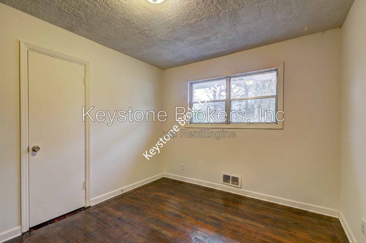 4624 Wesley Dr - Photo 7 of 8