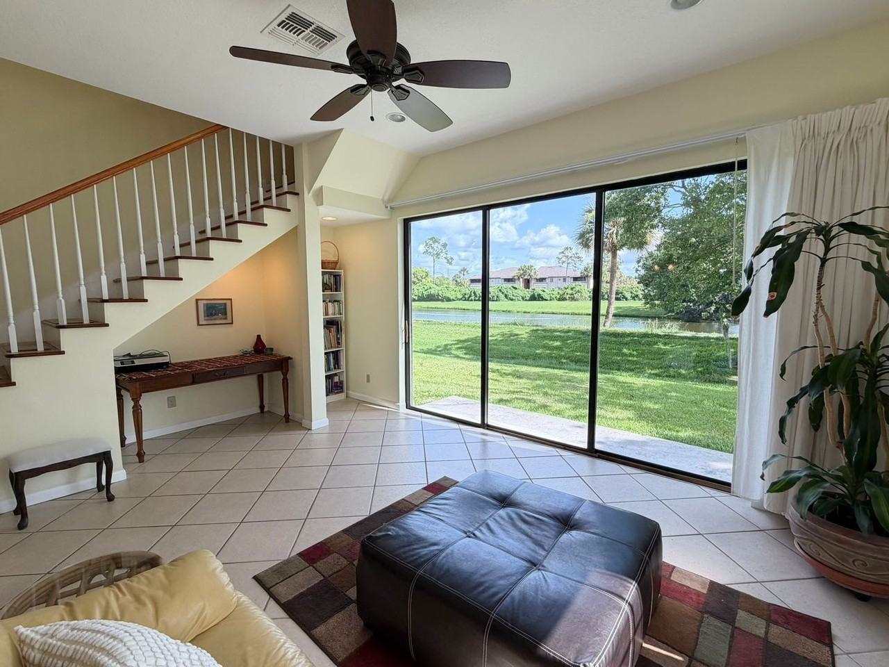 2570 Shadybranch Dr - Photo 3 of 31