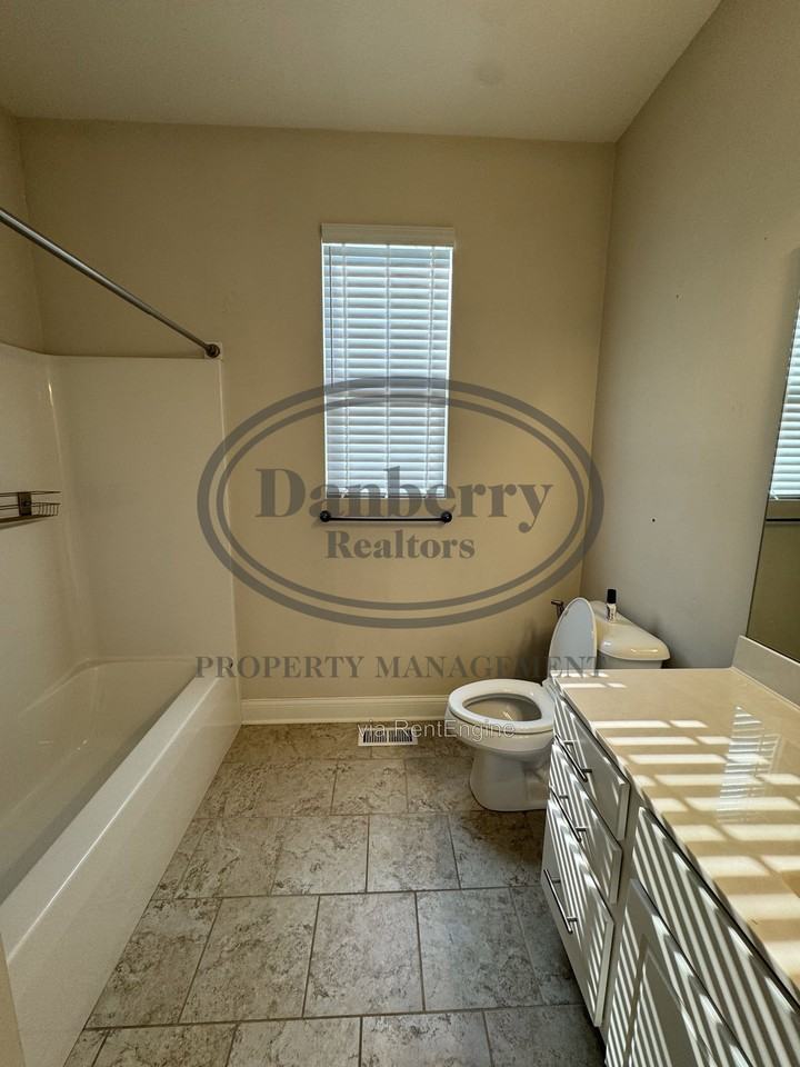 26741 Woodmont Dr - Photo 5 of 14
